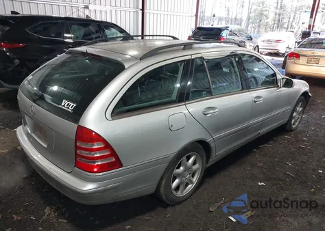 2002 Mercedes-Benz C 320 z USA, uszkodzony, nr VIN WDBRH64J32F171474